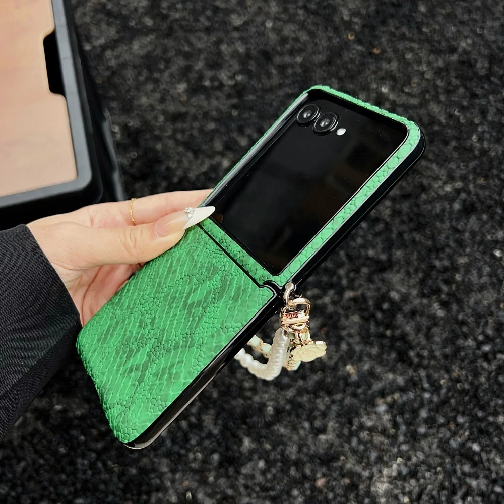 Samsung Galaxy Z Flip 7 6 5 4  - Leather Bracelet incelemesi ve fiyatı
